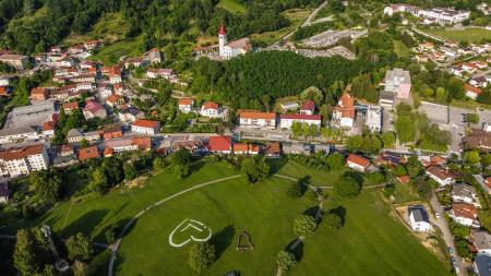 CMePZ Zvon_s Hriba svobode